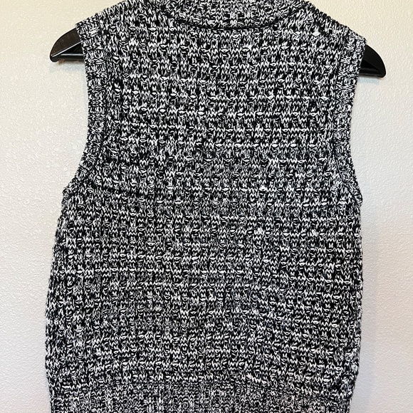 Stitches+Stripes Cropped Black White Sleeveless Sweater Size Small Worn Once - Picture 4 of 4